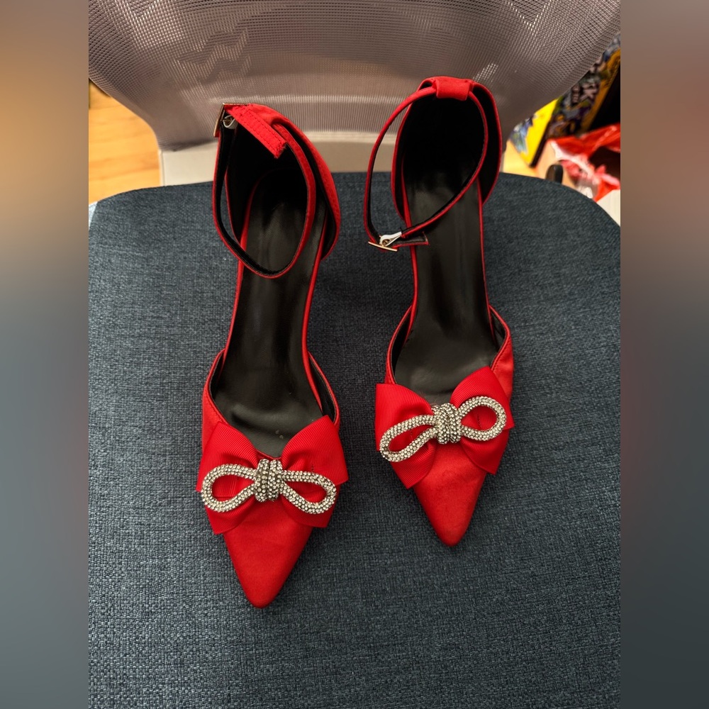 Red pointy toe satin Heels size 8.5